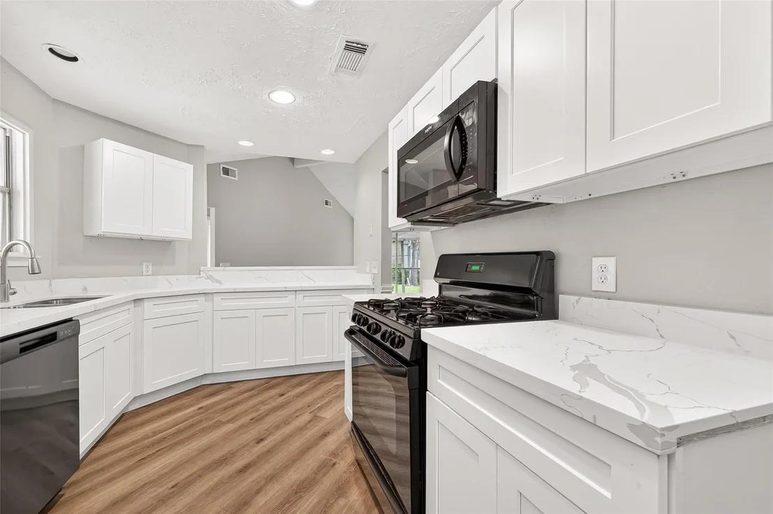 Photo of 18611 Spinney Lane Drive