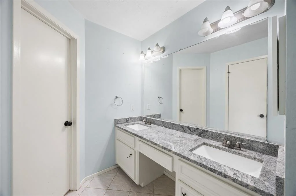Photo of 20114 Lions Gate Drive