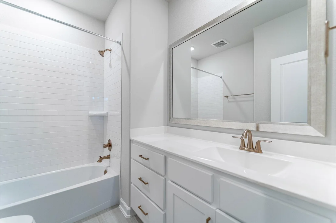 Photo of 710 Woodbinde