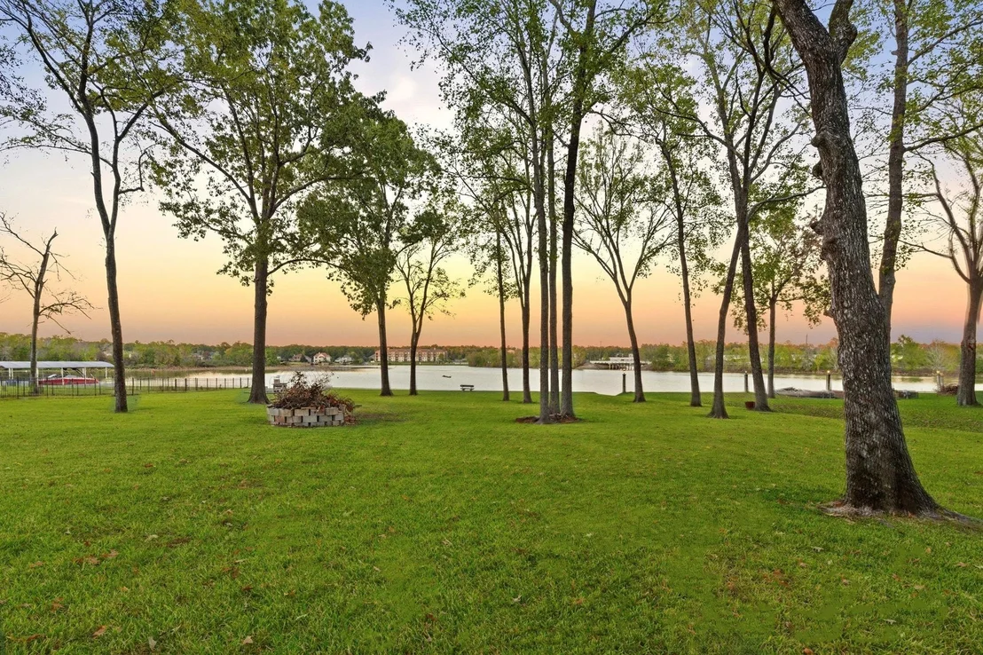 Photo of 18848 Harbor Side Boulevard