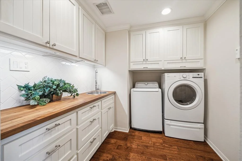 Photo of 703 Doscher Lane