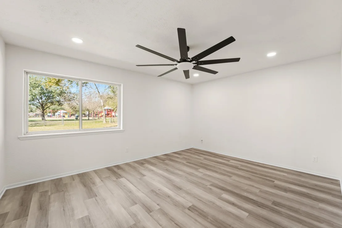 Photo of 13102 Maxim Drive