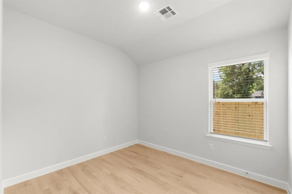 Photo of 16955 Balmoral