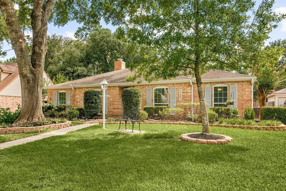 Photo of 17407 Loring Lane