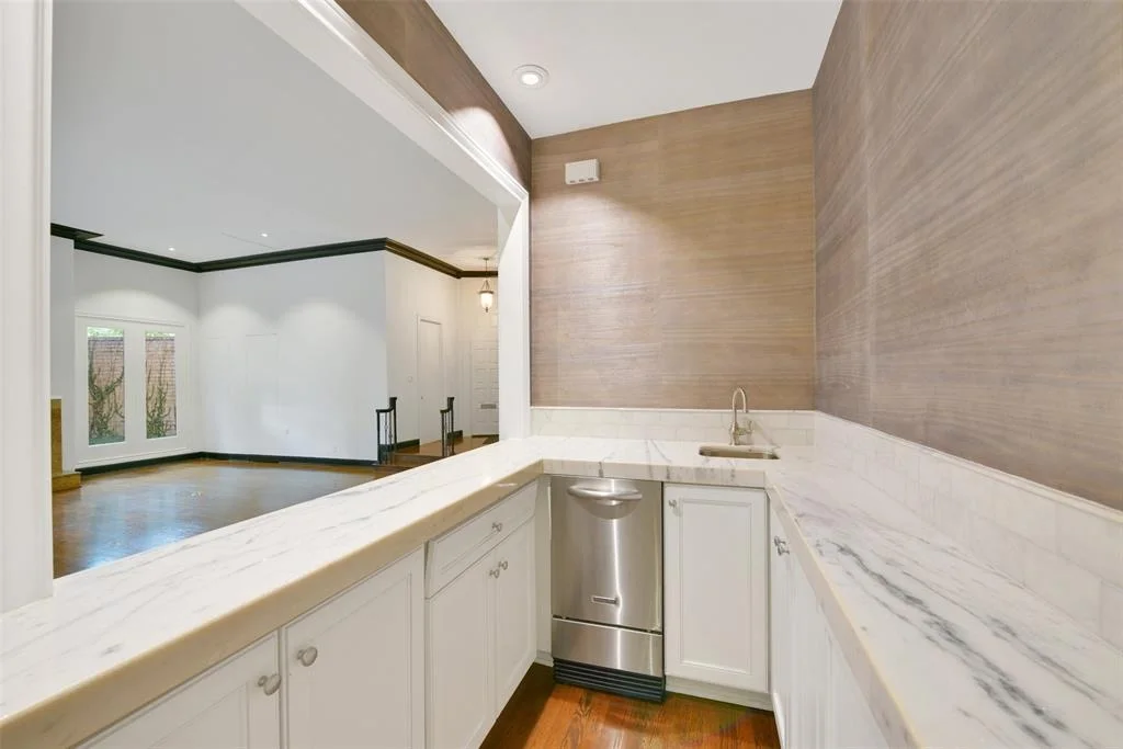 Photo of 897 Kirby Drive