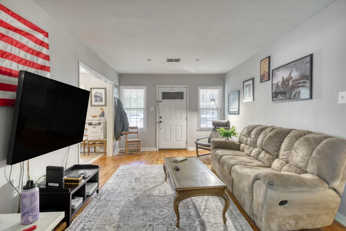 Photo of 1004 Milner