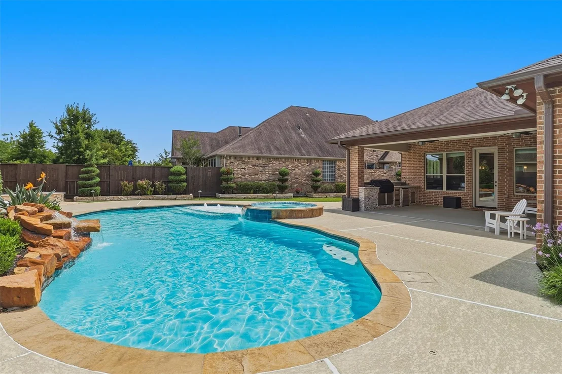 Photo of 6710 Pioneer Trail