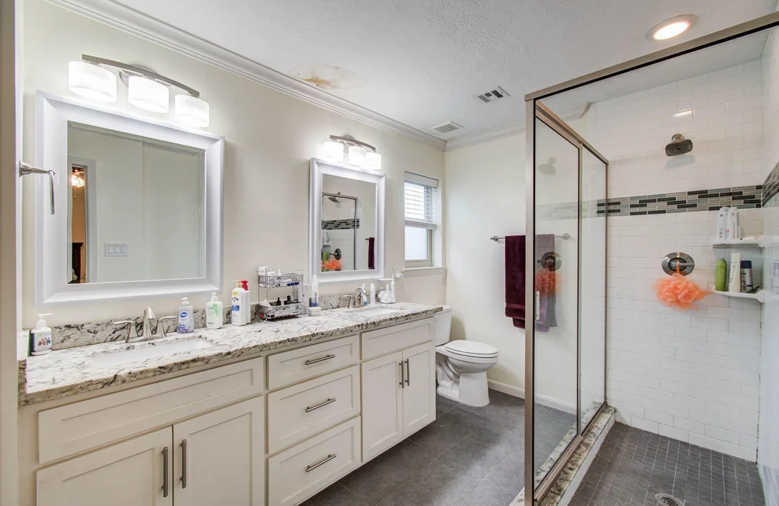 Photo of 9818 Emnora Lane