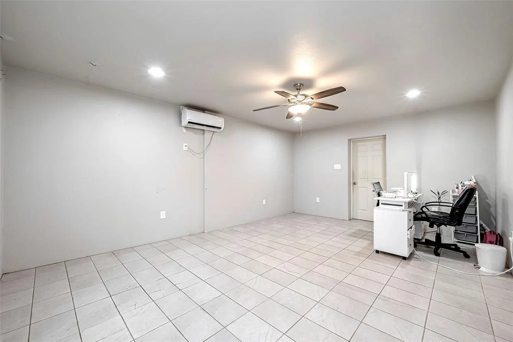 Photo of 7319 Goldfinch Drive