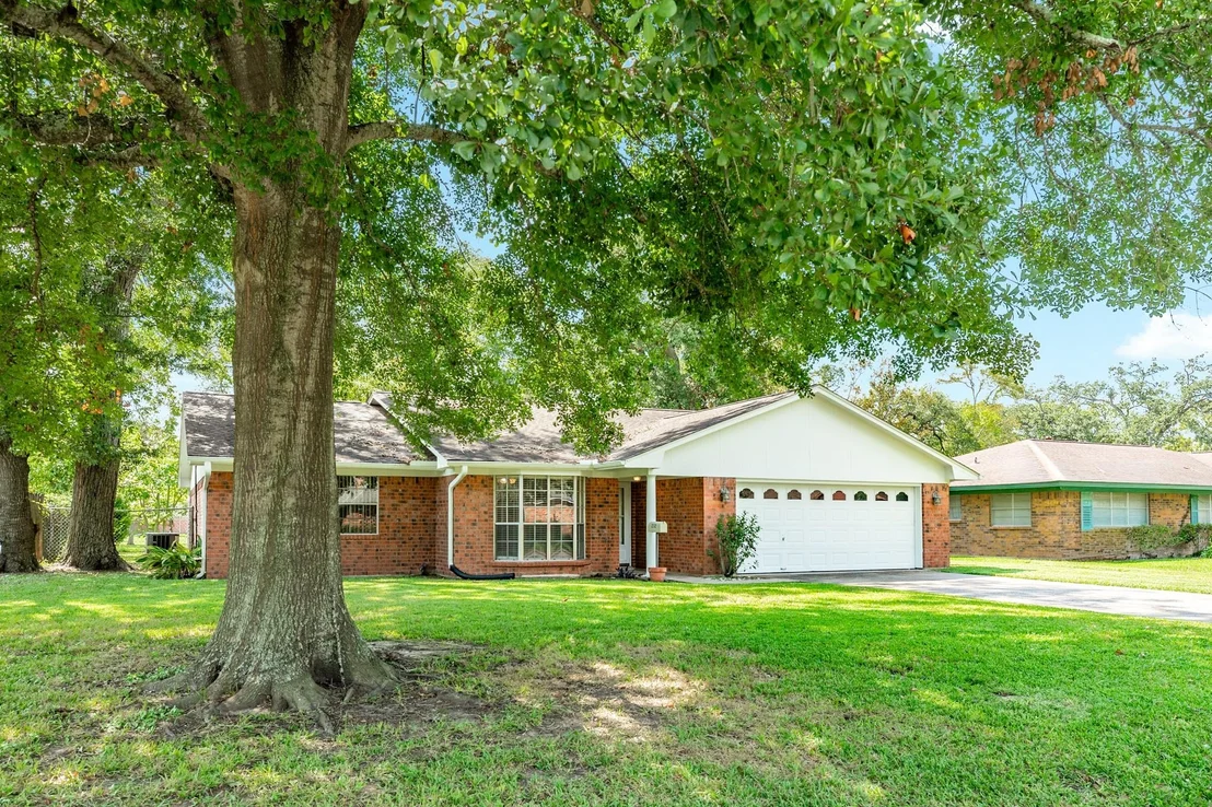 Photo of 232 Wayne Dr