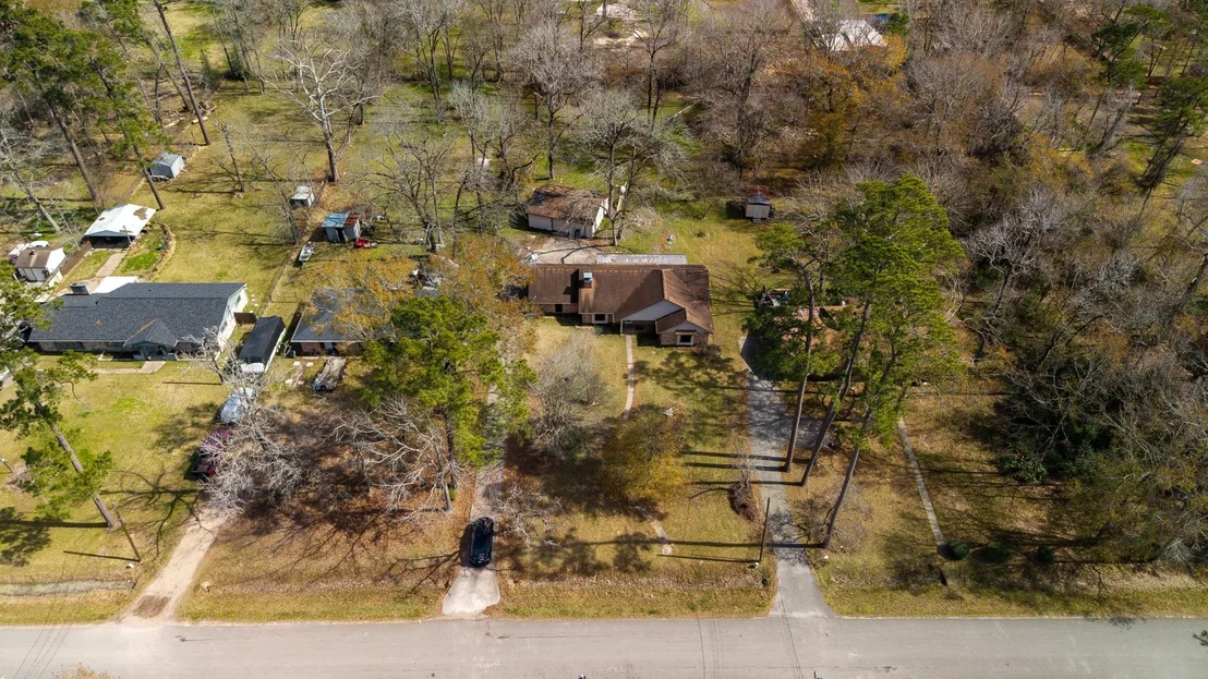 Photo of 20427 Lakeside Drive