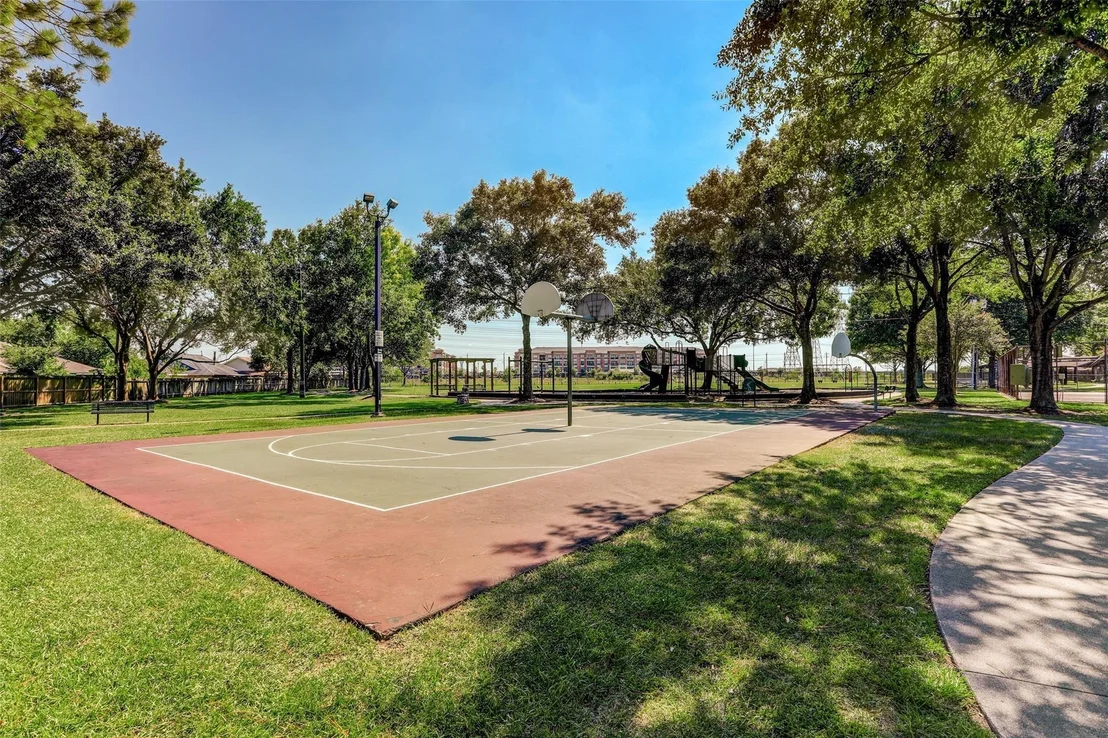 Photo of 439 Reseda Drive