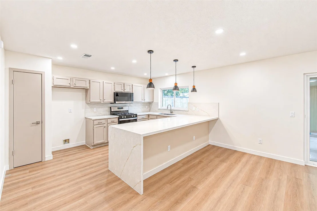 Photo of 18015 Brooknoll Drive