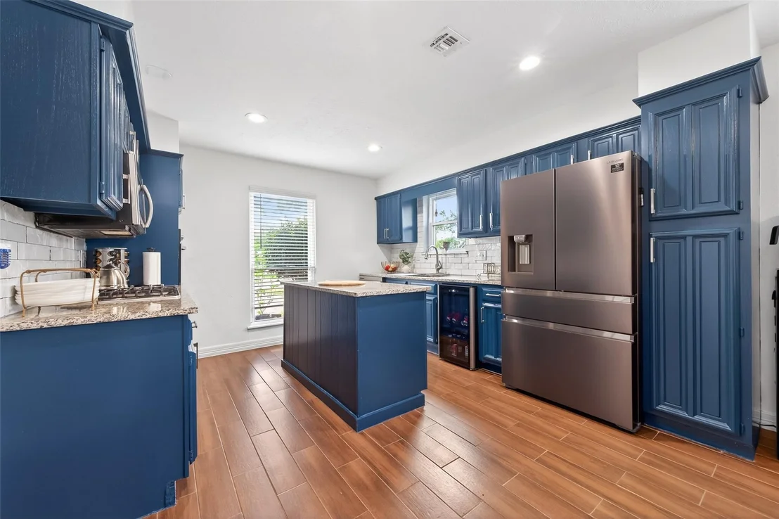 Photo of 5722 Arncliffe Drive