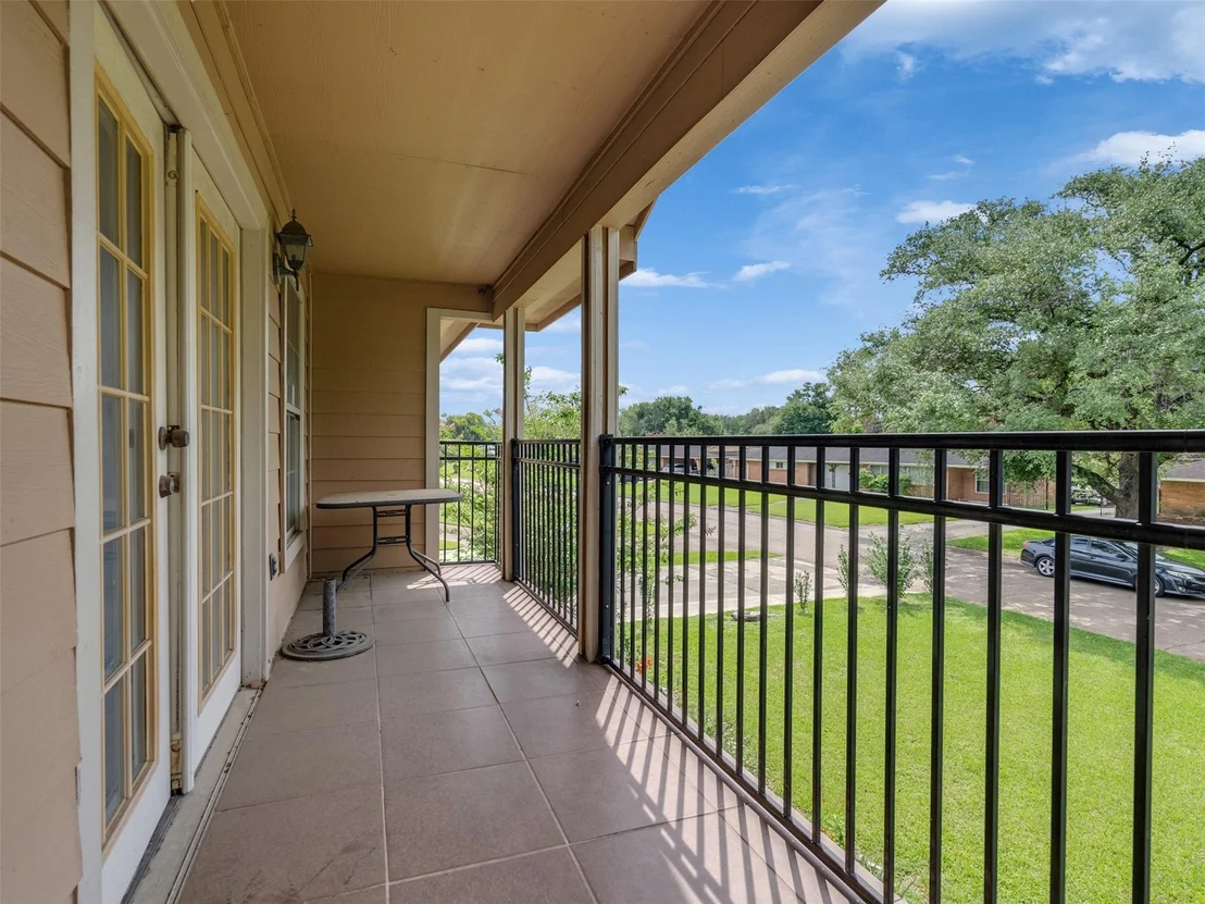 Photo of 7923 Glenview Drive