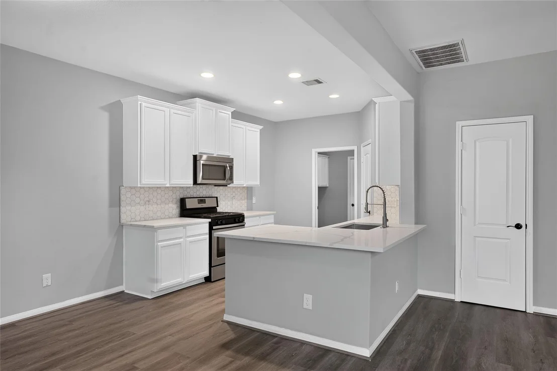 Photo of 7611 Dragon Pearls Lane