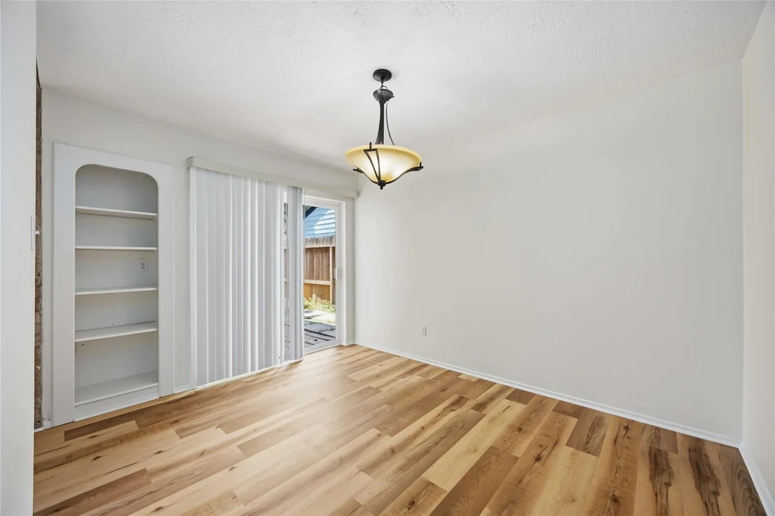 Photo of 1002 Oxborough Drive