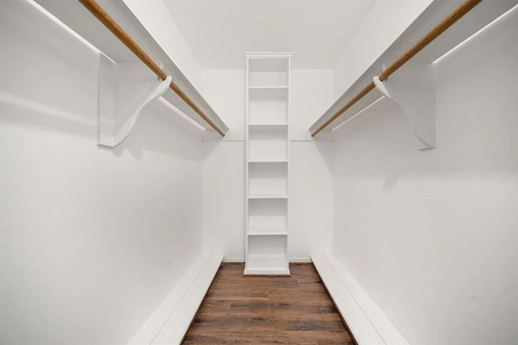 Photo of 907 Kingsbridge Road