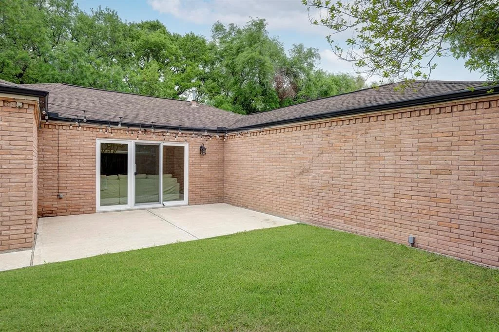 Photo of 4811 Benning Drive