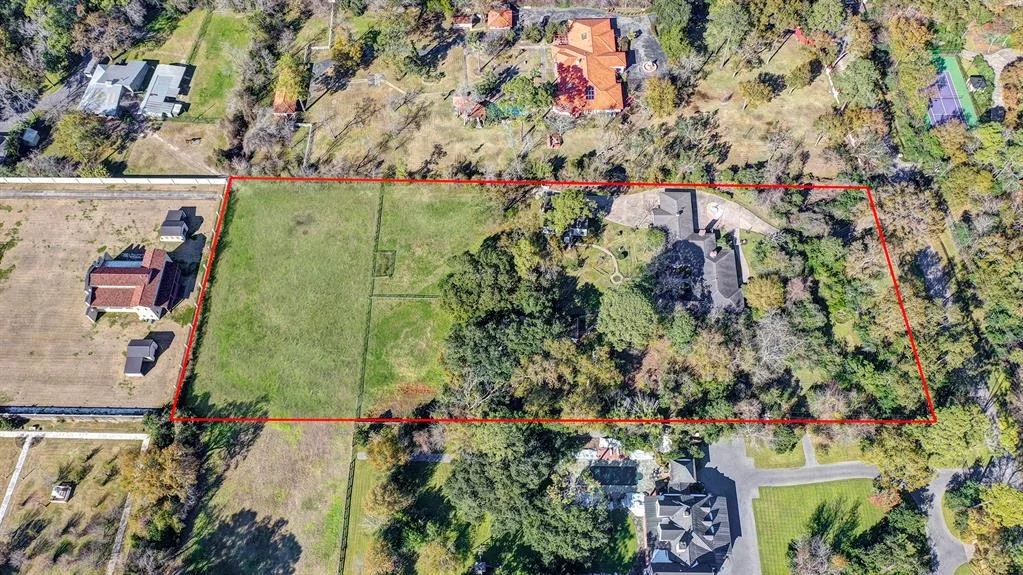Photo of 5 E Rivercrest Drive