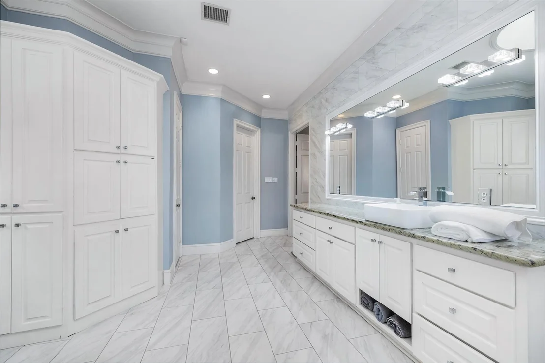 Photo of 16122 Wimbledon Forest Drive