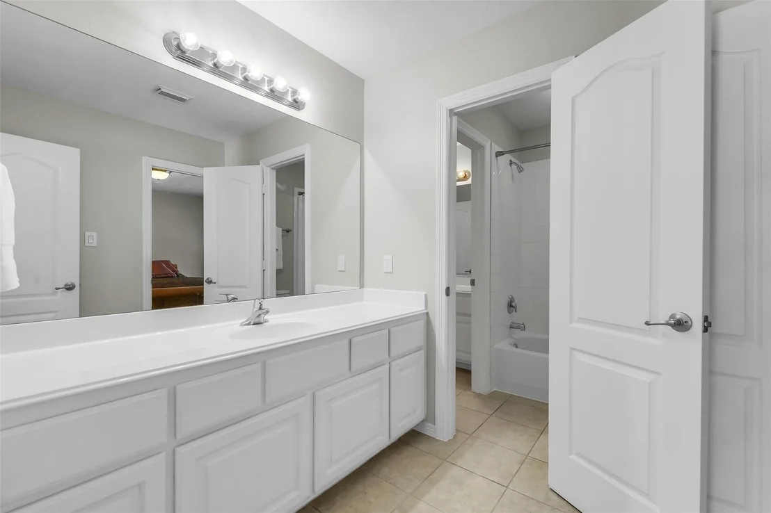 Photo of 14906 Windsor Manor