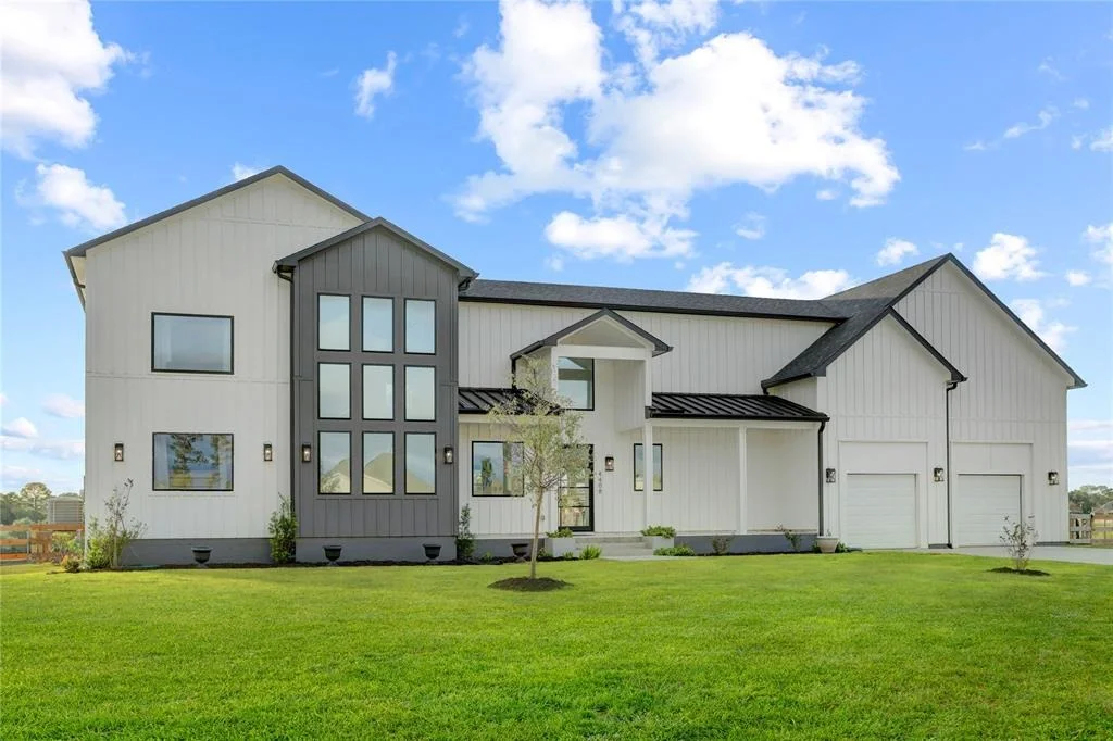 Photo of 4408 Leslies Way