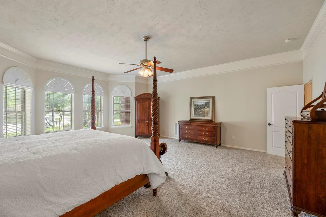 Photo of 6615 Haughton Drive