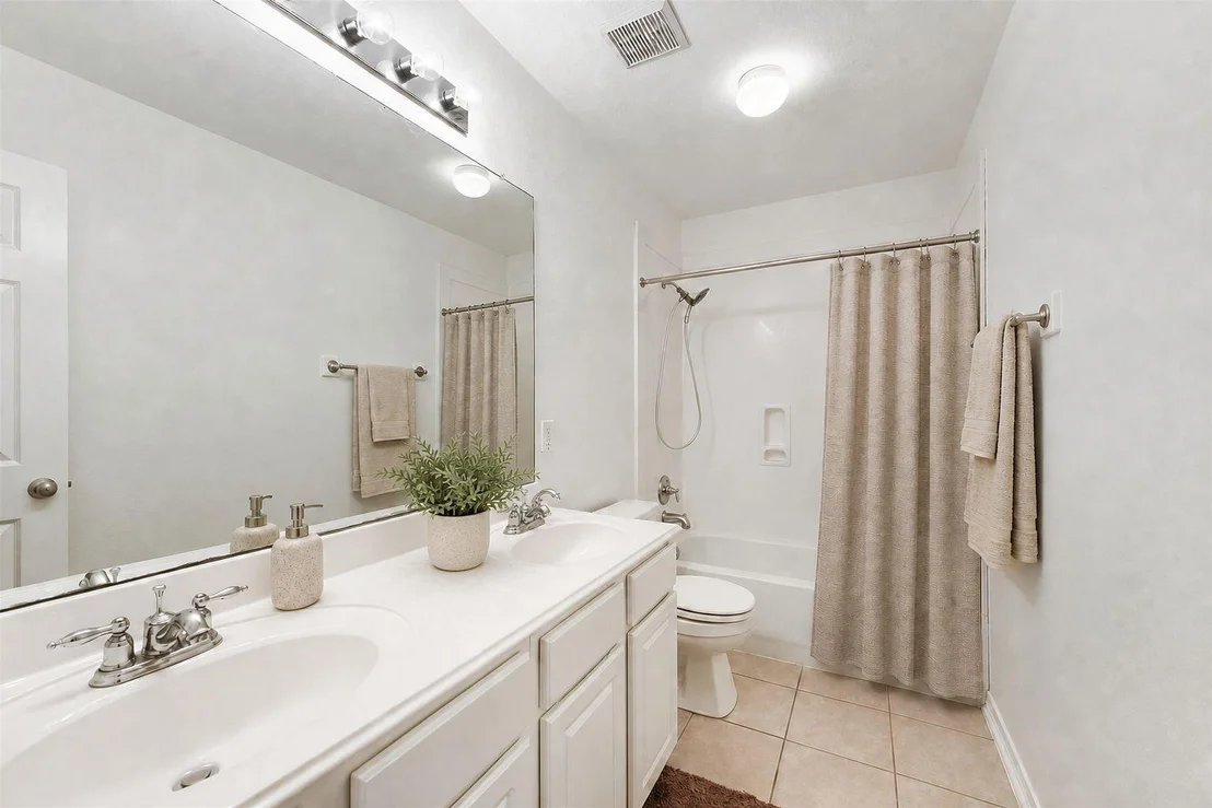 Photo of 511 Silver Creek Circle