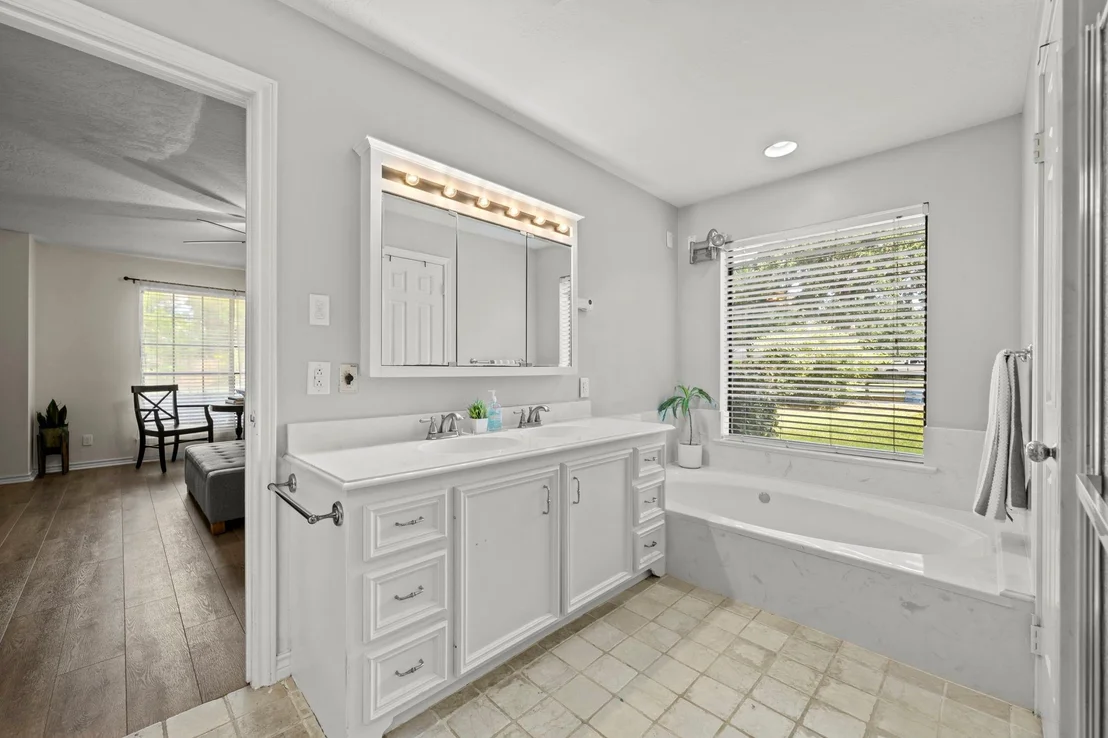 Photo of 31406 Stella Lane