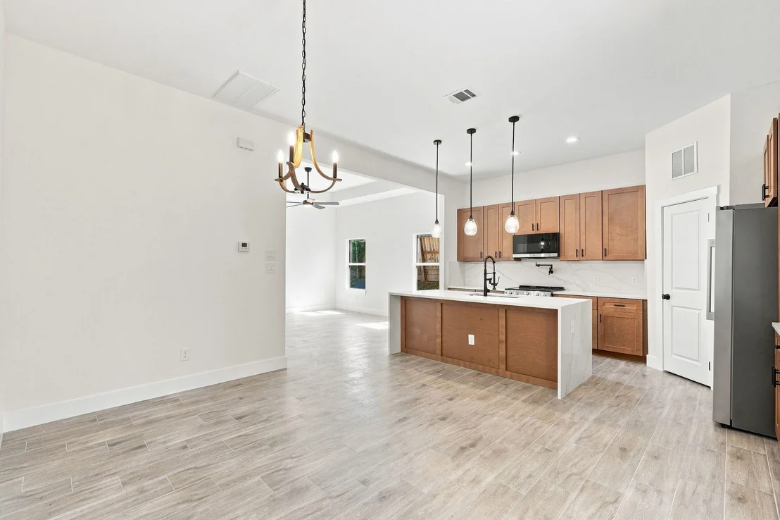 Photo of 3020 Apache Street