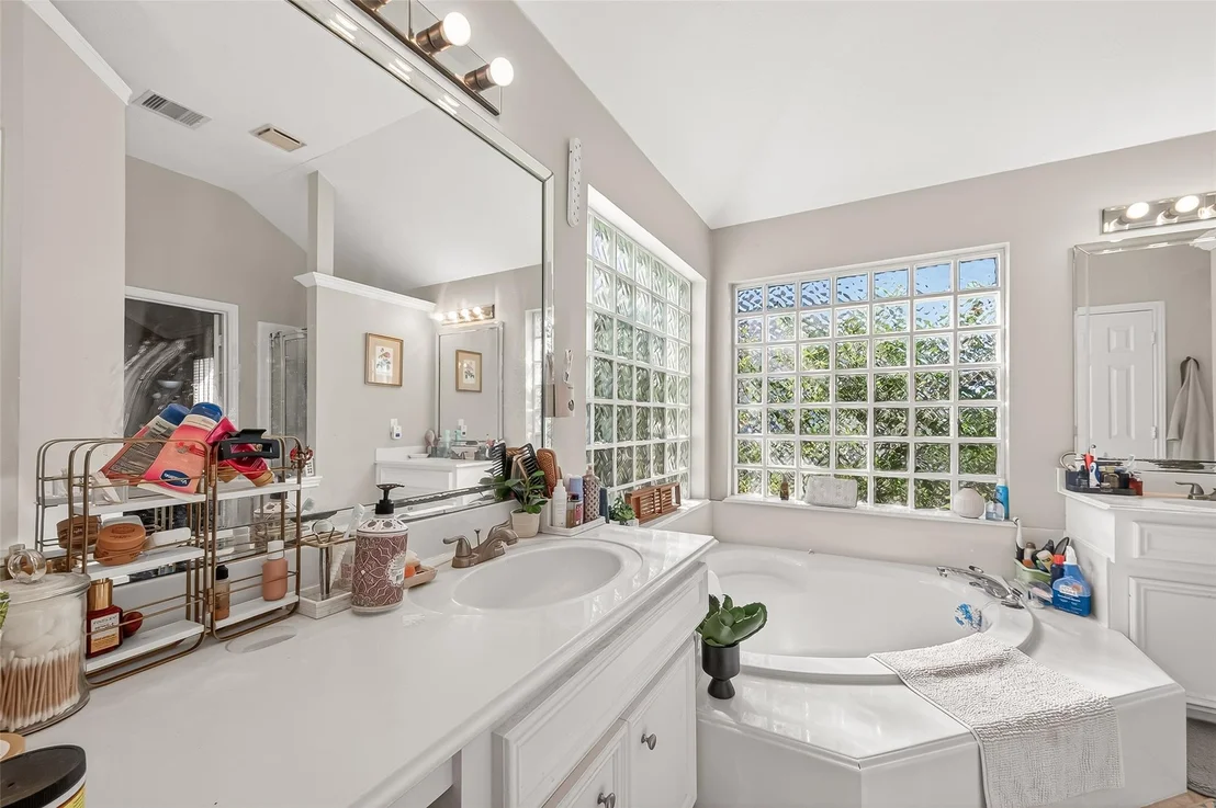 Photo of 3219 Shadowleaf Drive
