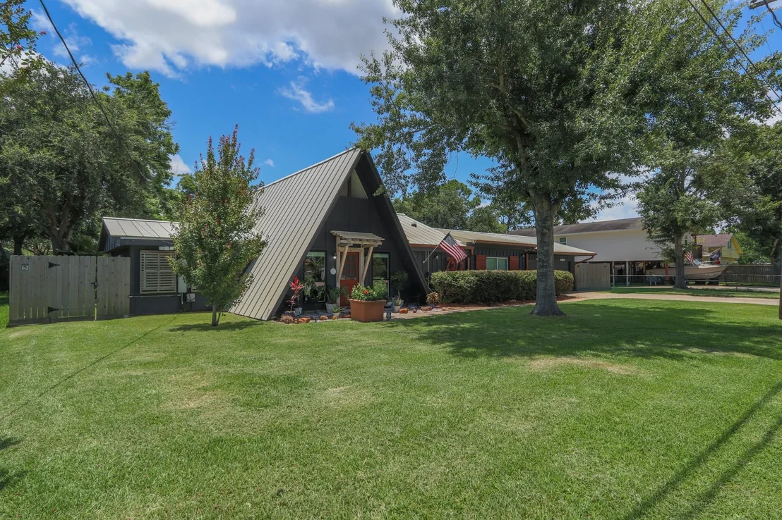 Photo of 2575 Cliff Drive
