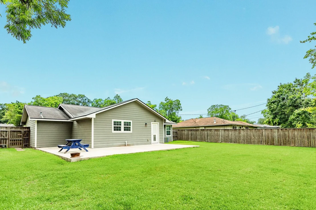 Photo of 218 Palm Lane