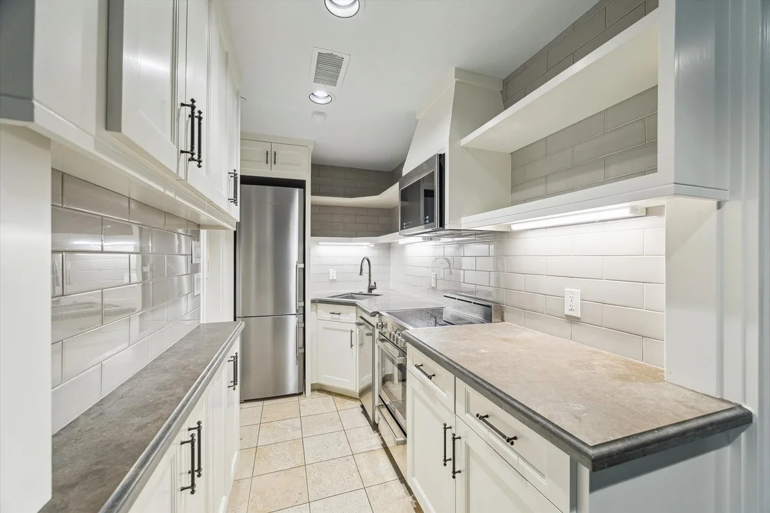 Photo of 322 Tynebrook Lane