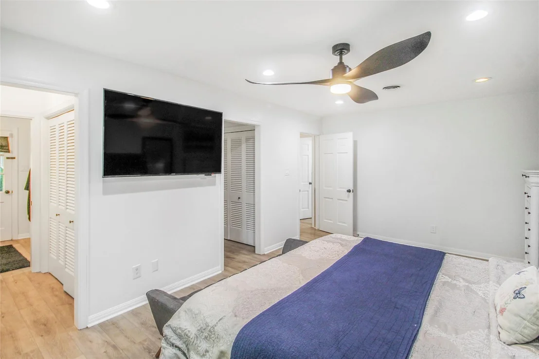 Photo of 536 Oak Drive