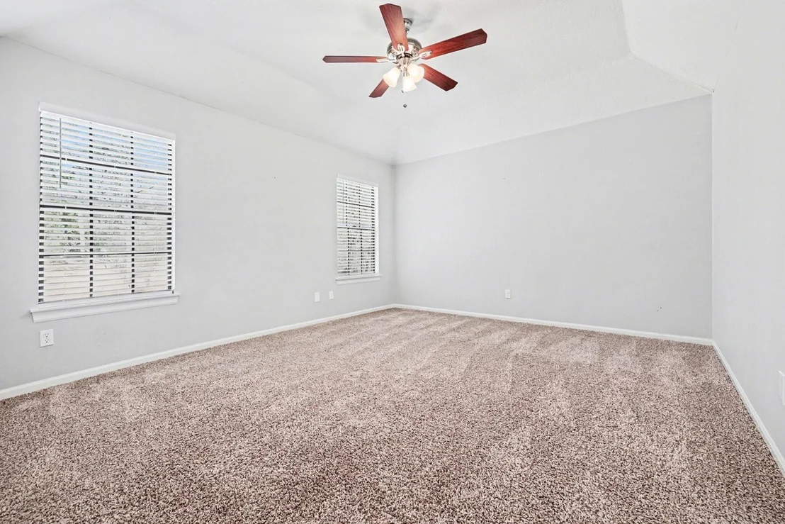 Photo of 134 E Pathfinders Circle