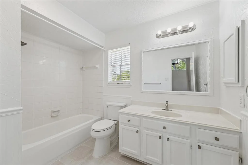 Photo of 30010 Nanton Drive