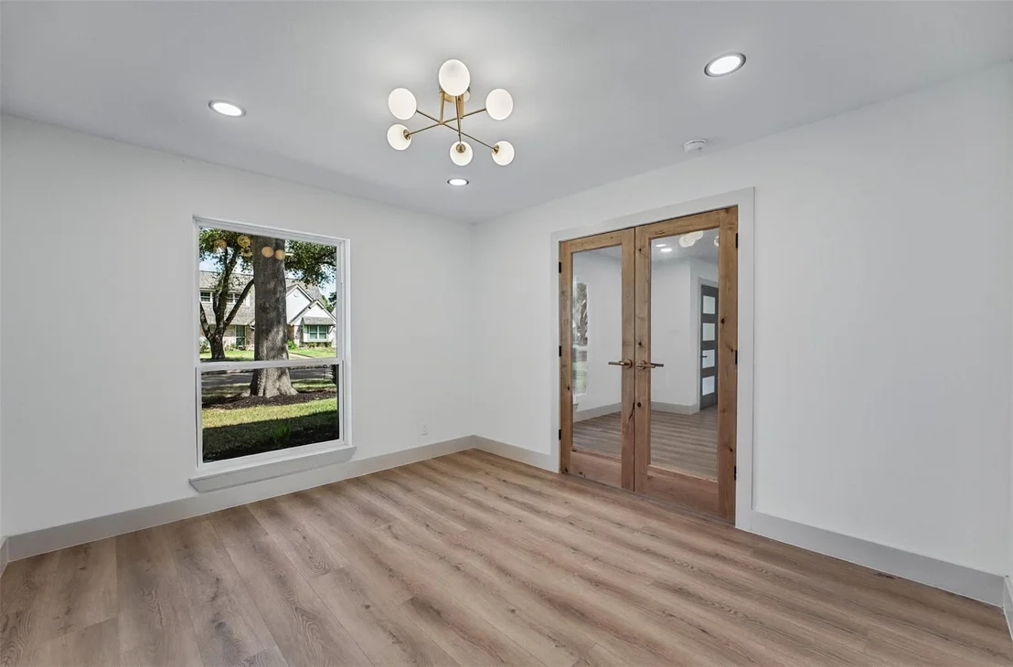 Photo of 2807 Shadowdale Drive