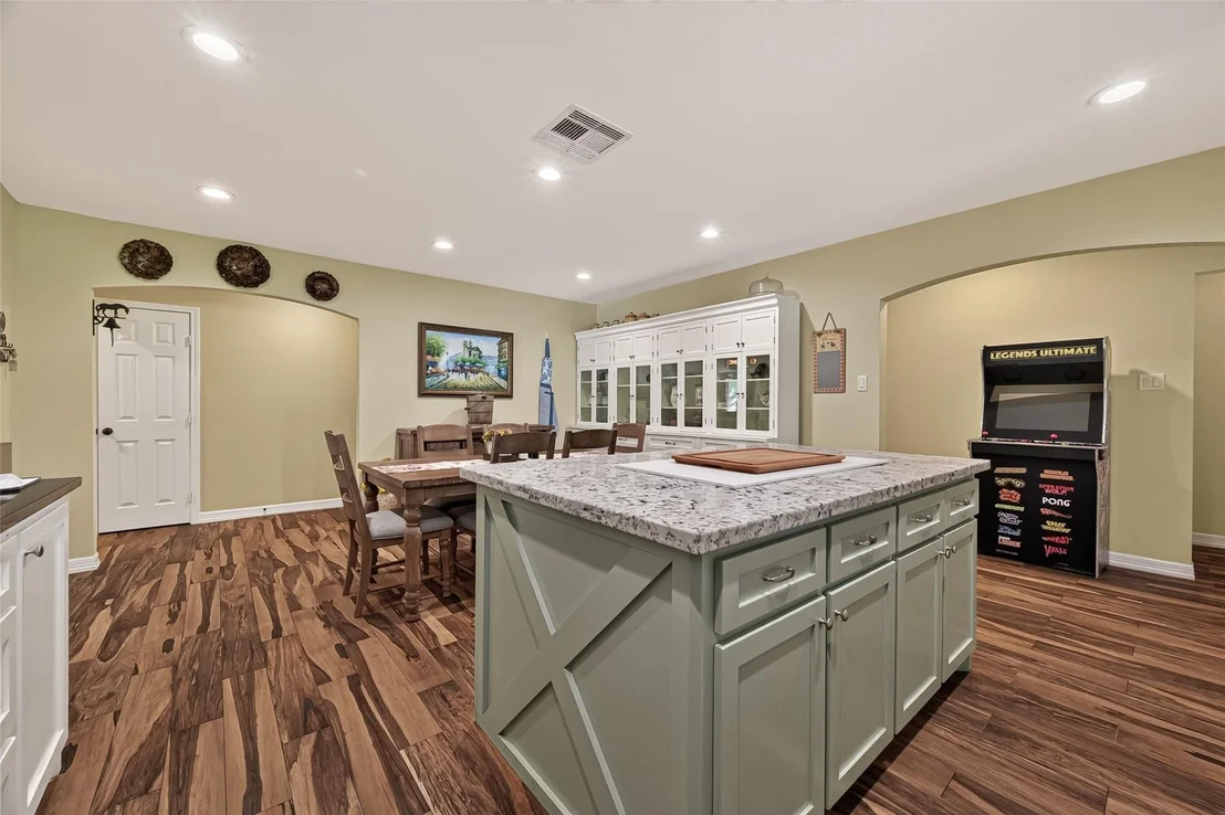 Photo of 5606 Highland Road