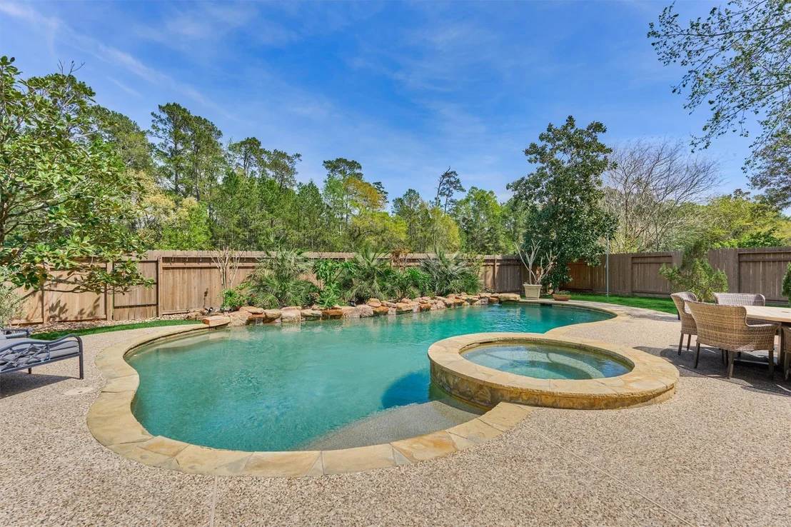 Photo of 170 N Hazelcrest Circle