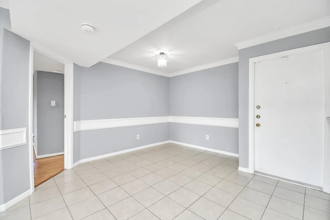 Photo of Unit 21 at 3065 Walnut Bend Lane