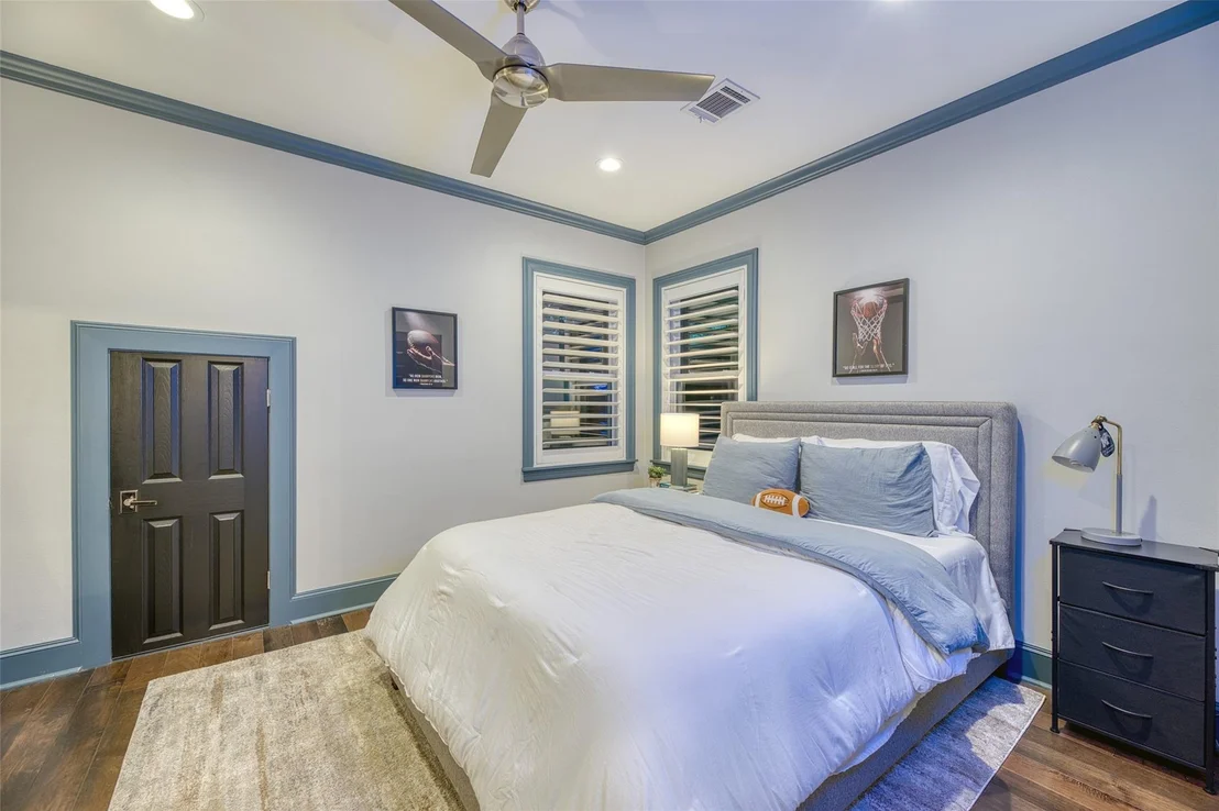 Photo of 923 Chinquapin Place