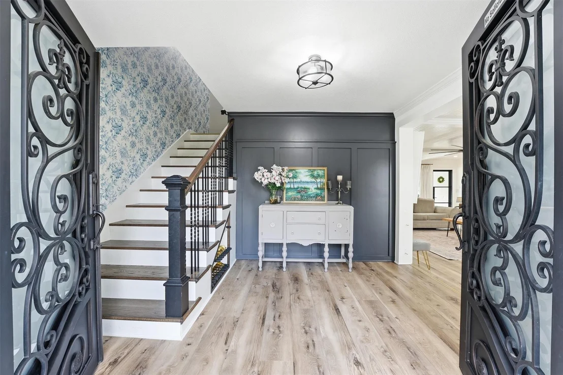 Photo of 615 Brenwick Court
