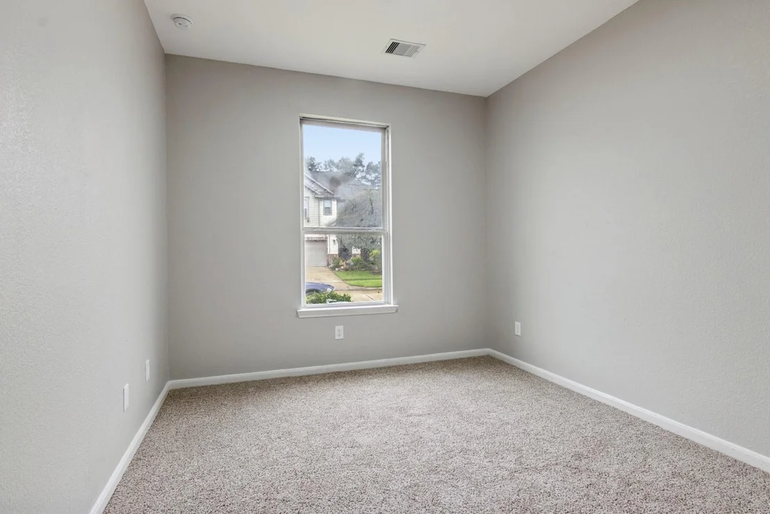 Photo of 5927 Rivergrove Bend Drive