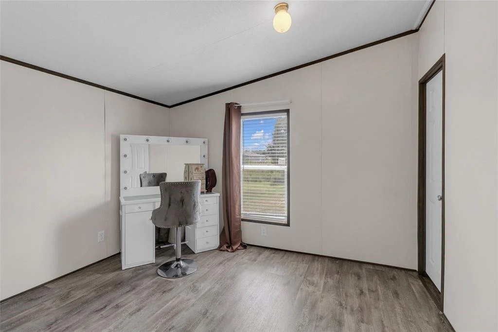 Photo of 752 Road 5820