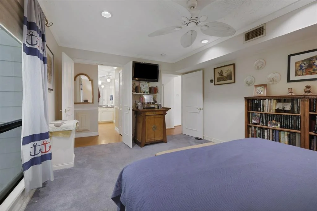 Photo of 81 Edgewater Lane