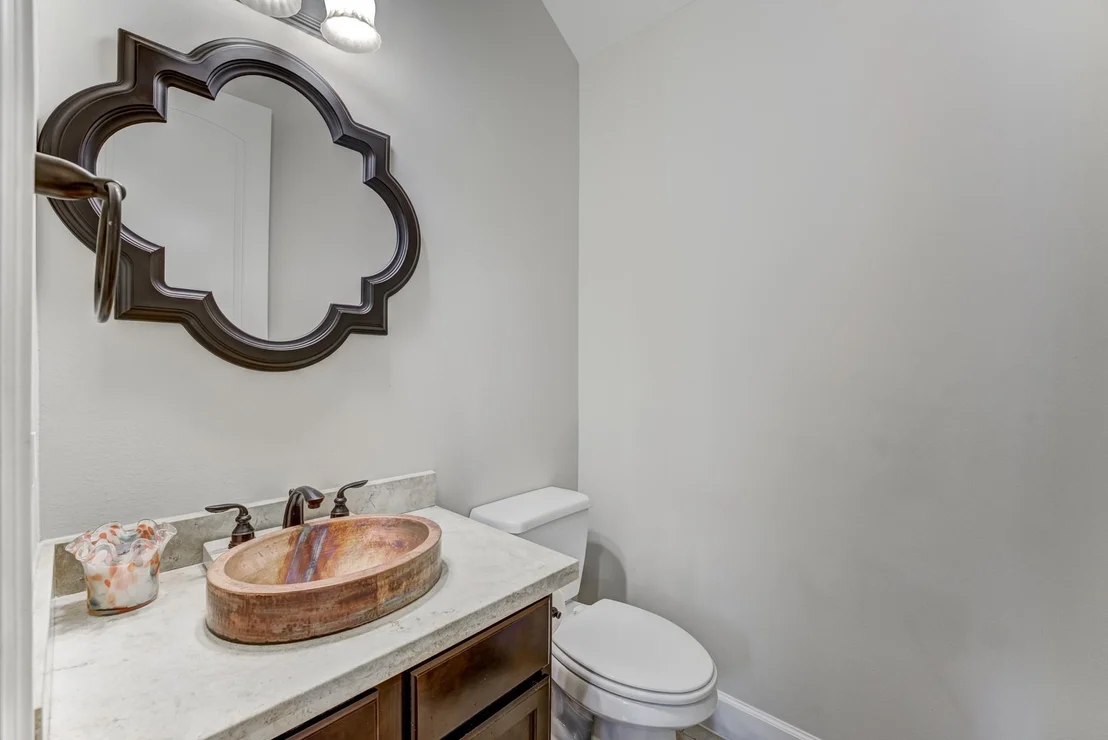 Photo of 2308 Couch Street