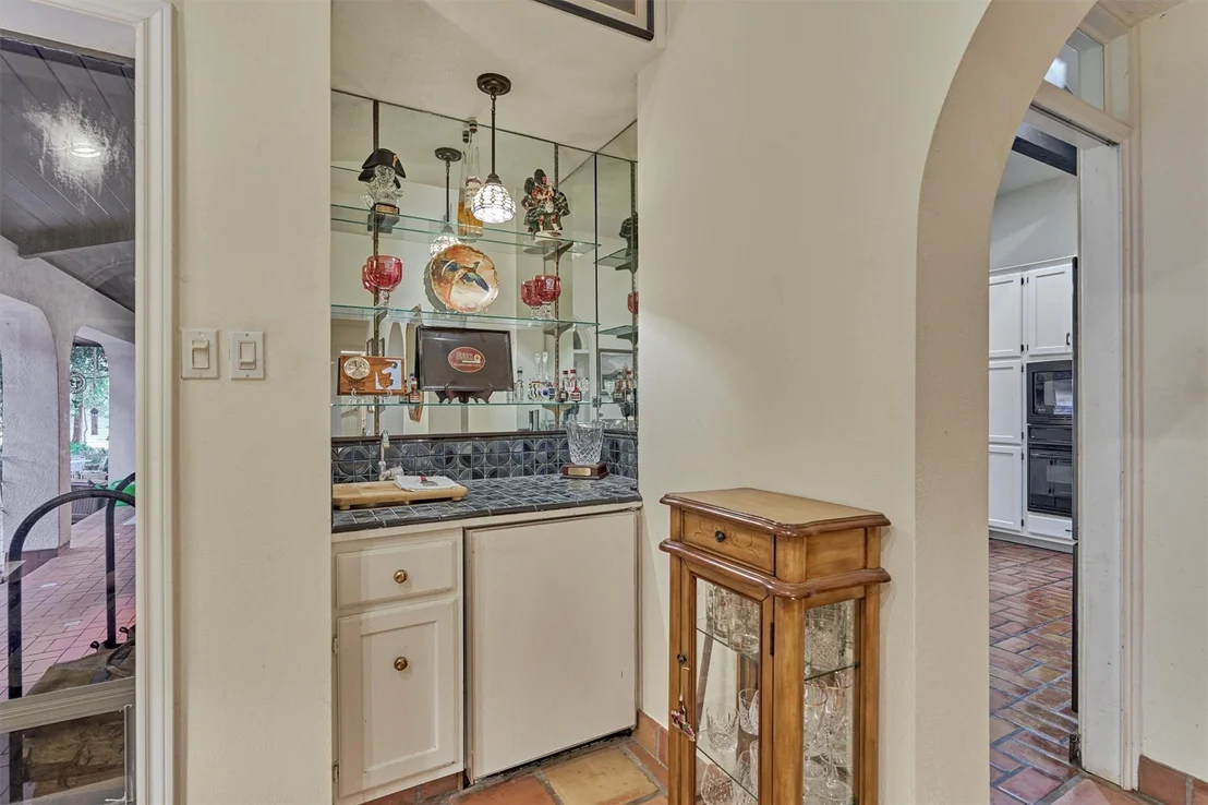 Photo of 1113 River Road