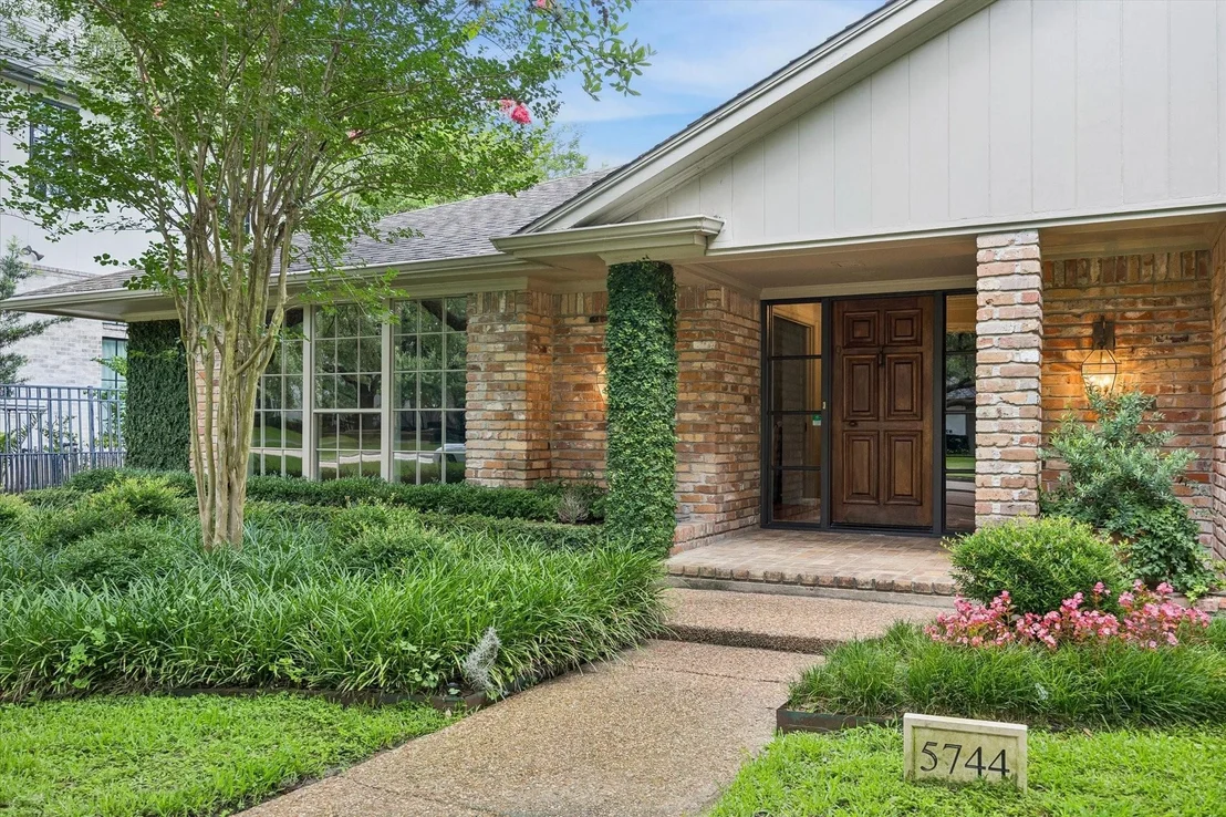Photo of 5744 Shady River Drive